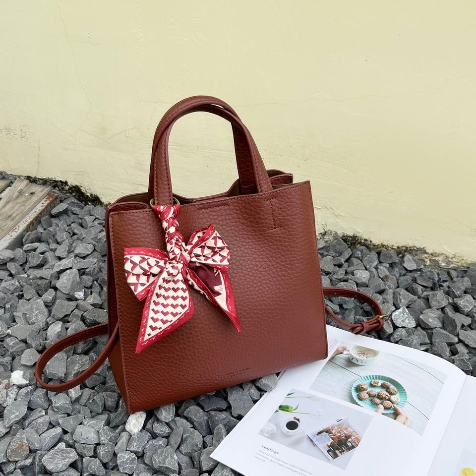 Soft tote bag